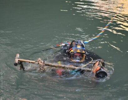 Riprendono le immersioni dei gondolieri sub per ripulire le acque di Venezia